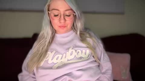 vanillapuddingpie online show from 17, 2, 2026