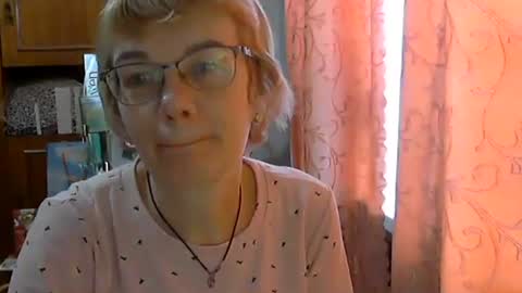 Vanillaxcreamy online show from 4, 3, 2025