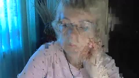 Vanillaxcreamy online show from 26, 9, 2025