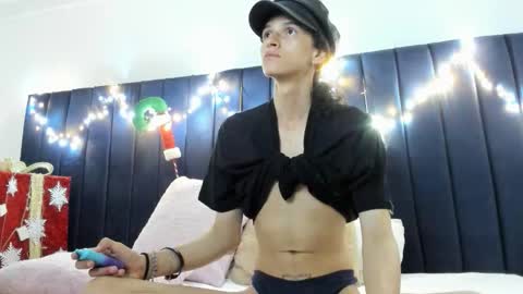 vannellope_96 online show from 14, 12, 2025