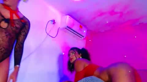 vannesa01 online show from 9, 10, 2025