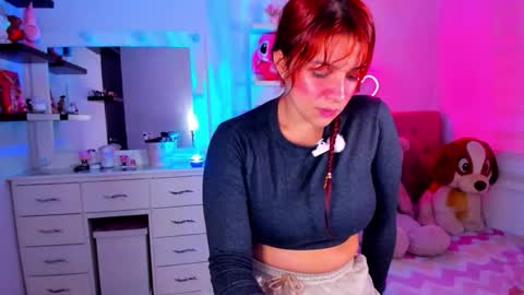 Snapshot of vannessa_shy chatting on 19, 5, 2026 Vanesa online show from 19, 5, 2026
