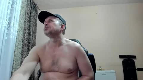 Snapshot of vano_822 chatting on 14, 5, 2026 vano_822 online show from 14, 5, 2026