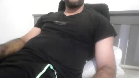 Snapshot of varghese28 chatting on 28, 10, 2025 kerala mallu boy online show from 28, 10, 2025