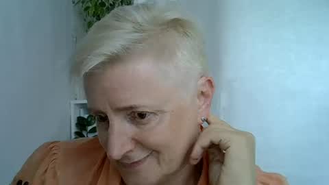 Snapshot of vea_motty chatting on 19, 7, 2026 vea_motty online show from 19, 7, 2026
