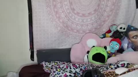 Veronica Lehane online show from 28, 12, 2024