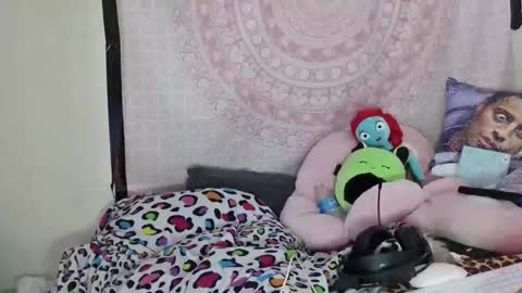 Veronica Lehane online show from 29, 12, 2024