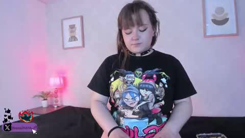 Vee Simons online show from 9, 9, 2025