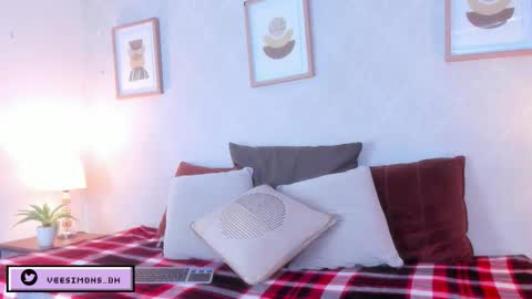 Vee Simons online show from 14, 3, 2026