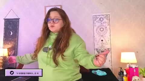 Snapshot of veesimons_dh chatting on 24, 6, 2026 Vee Simons online show from 24, 6, 2026
