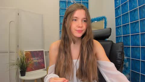 velvet_cherry online show from 18, 12, 2024