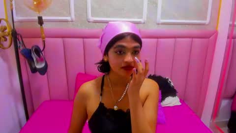 velvet_giirll online show from 26, 6, 2026