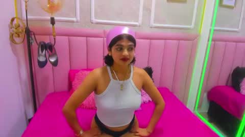 velvet_giirll online show from 30, 6, 2026