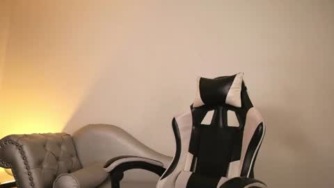 Snapshot of velvet_raze chatting on 9, 7, 2026 Velvet online show from 9, 7, 2026
