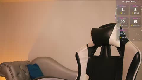 Snapshot of velvet_raze chatting on 18, 7, 2026 Velvet online show from 18, 7, 2026