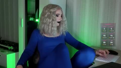 Violet online show from 11, 11, 2025