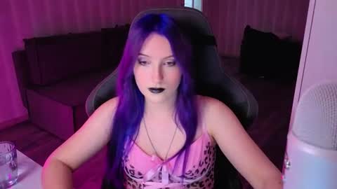 Violet online show from 22, 7, 2026