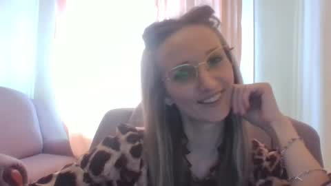 Snapshot of velvetintuition chatting on 1, 6, 2026 velvetintuition online show from 1, 6, 2026