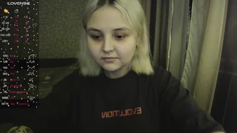 Snapshot of vendymories chatting on 9, 11, 2025 eva 3 online show from 9, 11, 2025