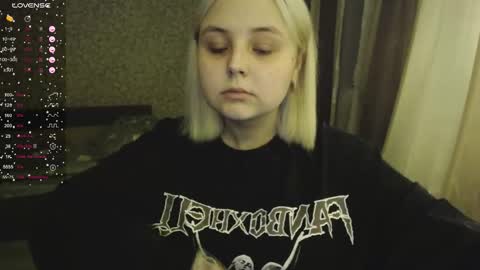 Snapshot of vendymories chatting on 10, 11, 2025 eva 3 online show from 10, 11, 2025