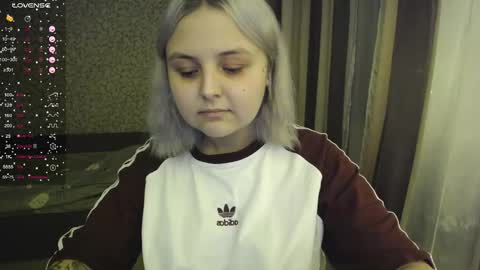 Snapshot of vendymories chatting on 15, 11, 2025 eva 3 online show from 15, 11, 2025