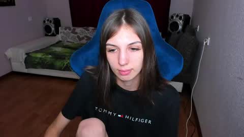 veneradi615 online show from 12, 3, 2025