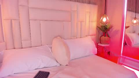 venez sofia  online show from 10, 7, 2026