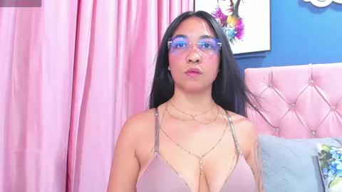 Snapshot of venus_0110 chatting on 8, 3, 2025 Venus Veracruz online show from 8, 3, 2025