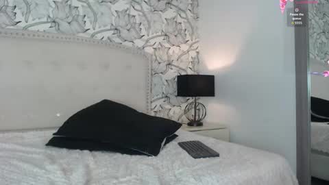 Snapshot of venusandrea29 chatting on 21, 4, 2026 Venus online show from 21, 4, 2026