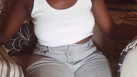 Snapshot of vera_bliss21 chatting on 9, 10, 2025 vera_bliss21 online show from 9, 10, 2025