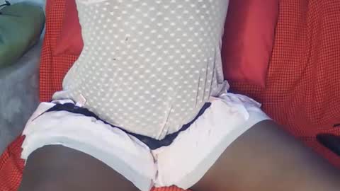 Snapshot of vera_bliss21 chatting on 14, 10, 2025 vera_bliss21 online show from 14, 10, 2025