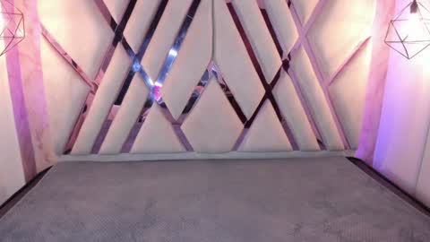 Snapshot of verabest chatting on 7, 2, 2025 Domelipa online show from 7, 2, 2025