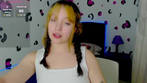 Snapshot of vero_doll12 chatting on 19, 5, 2026 Verinica online show from 19, 5, 2026