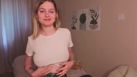 Snapshot of verocat chatting on 3, 10, 2025 Veronica online show from 3, 10, 2025