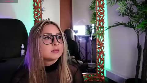 Snapshot of veroni_k99 chatting on 9, 6, 2026 vero online show from 9, 6, 2026