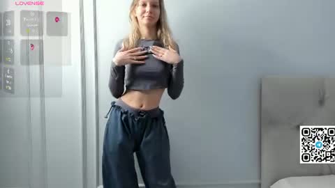 Snapshot of veronica_burns chatting on 20, 7, 2026 Anny online show from 20, 7, 2026