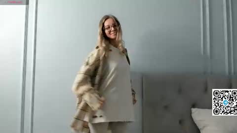 Snapshot of veronica_burns chatting on 27, 7, 2026 Anny online show from 27, 7, 2026