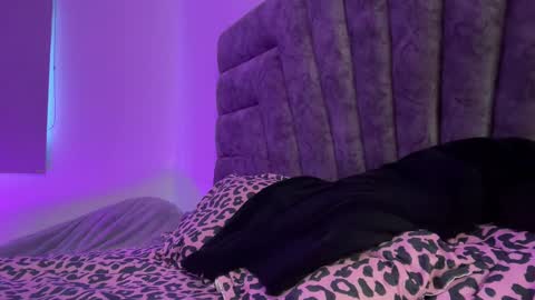 Miss Veronica dussan  Tw Veronicasm     IG Ashveronica  online show from 8, 2, 2025