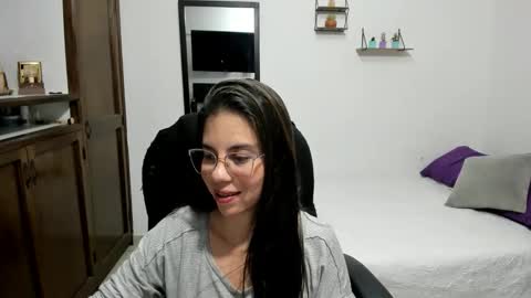 Veronica Miller online show from 12, 5, 2026