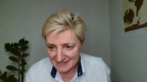 Snapshot of verony_ chatting on 8, 3, 2025 verony_ online show from 8, 3, 2025