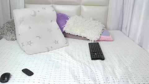 Vernica online show from 5, 3, 2025