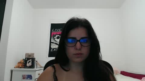 Snapshot of veruca99 chatting on 8, 11, 2025 veruca99 online show from 8, 11, 2025