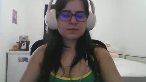 Snapshot of veruca99 chatting on 2, 12, 2025 veruca99 online show from 2, 12, 2025