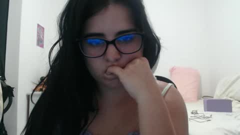 Snapshot of veruca99 chatting on 21, 12, 2025 veruca99 online show from 21, 12, 2025