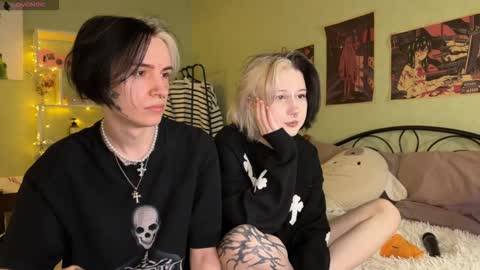 veryraretwins online show from 8, 10, 2025