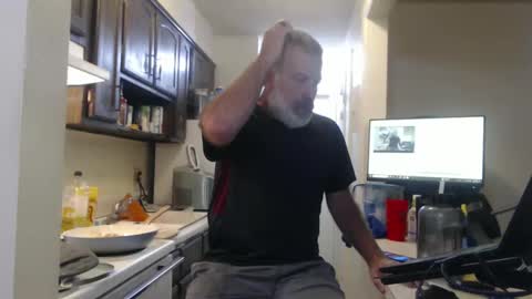 hairy man online show from 18, 9, 2025