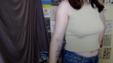 veryveryvery_shy online show from 17, 11, 2025