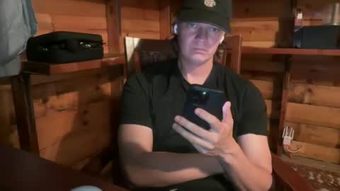 Snapshot of vexelgain chatting on 10, 10, 2025 HendasWerout online show from 10, 10, 2025