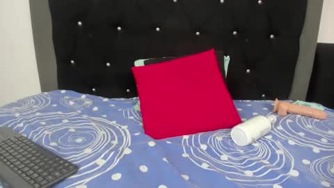 Snapshot of vfridaper chatting on 10, 4, 2026 Frida online show from 10, 4, 2026