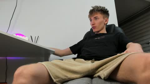 vibemygirl online show from 13, 12, 2024